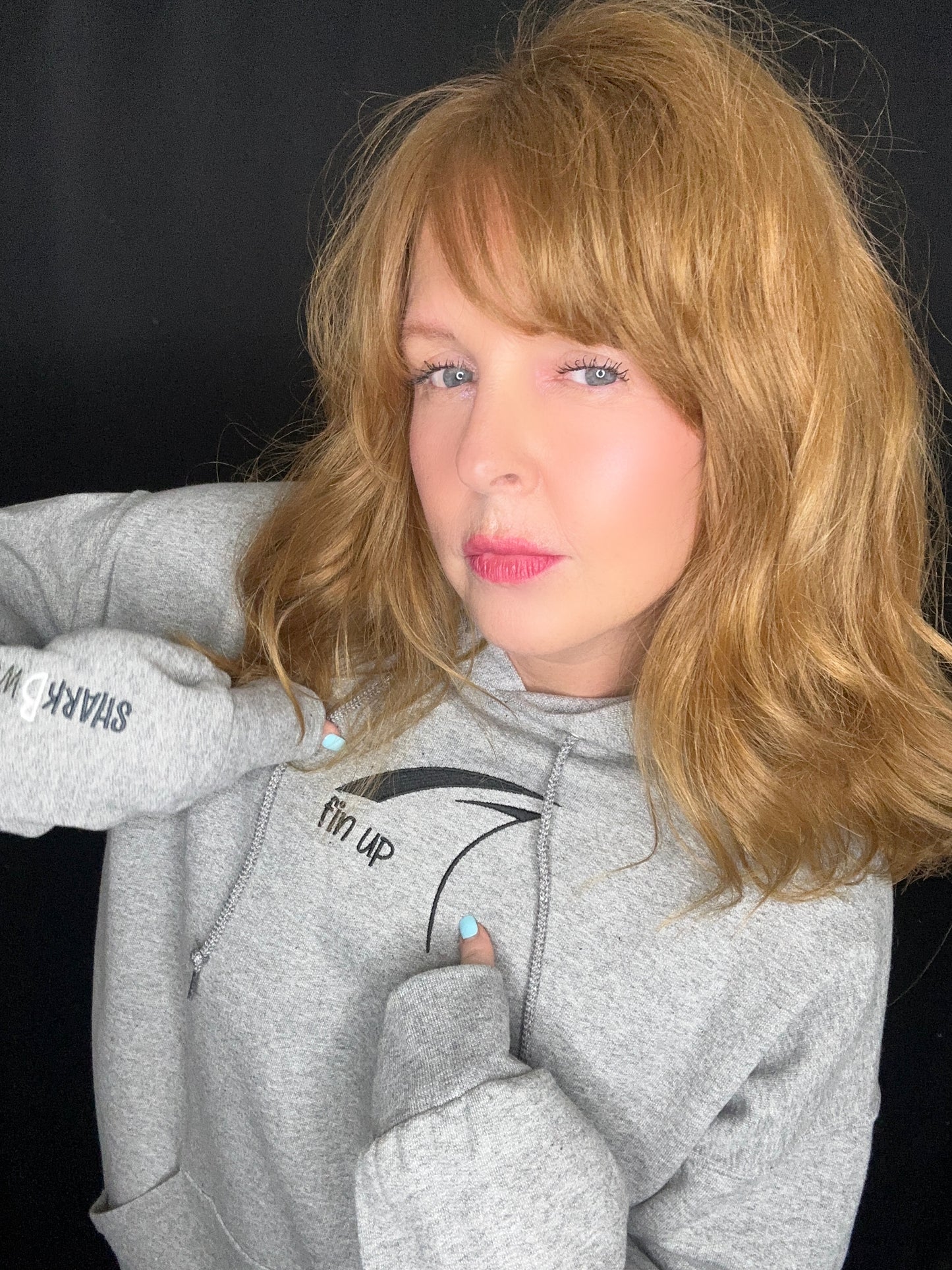 "fin up" - Hoodie - LARGE
